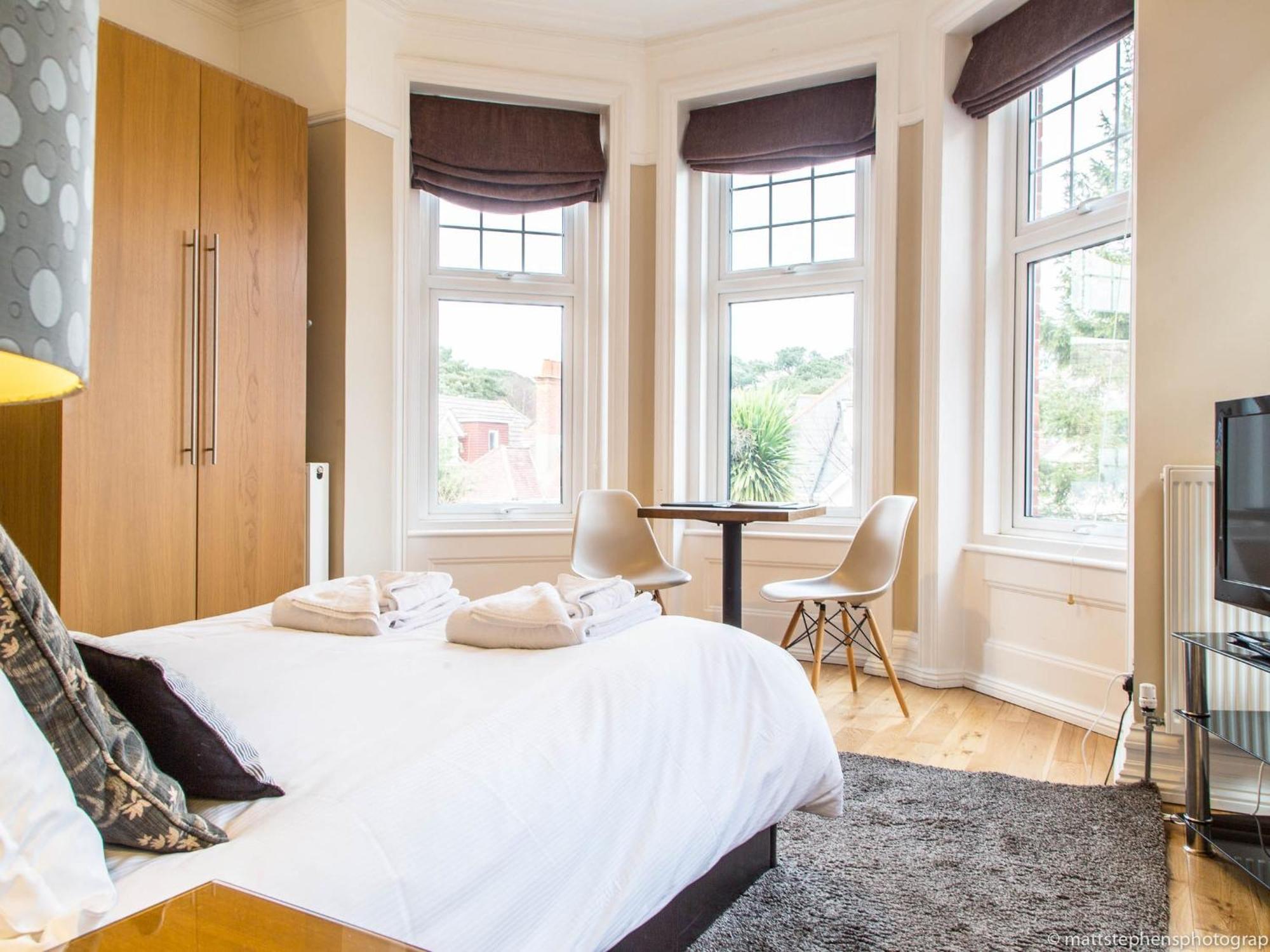 อลัม ชิน บีช เฮาส์ Aparthotel บอร์นมัธ ห้อง รูปภาพ